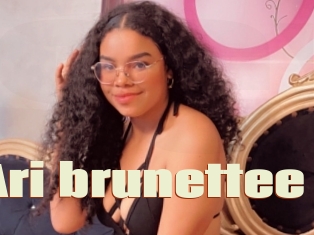 Ari_brunettee