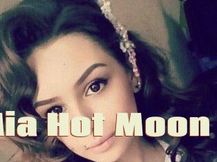 Mia_Hot_Moon