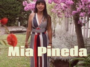 Mia_Pineda
