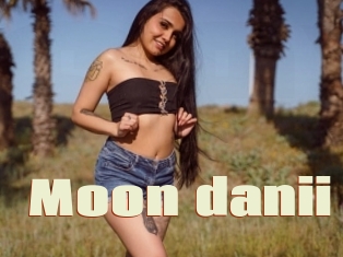 Moon_danii